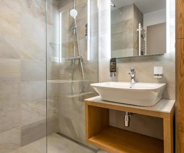 Aplend Апарт-отель Штрбске-Плесо